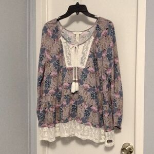 Matilda Jane multicolor blouse with tassel, trimmed in lace size Medium